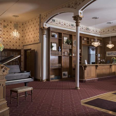 Decker Hotel & Bar Maquoketa 외부 사진